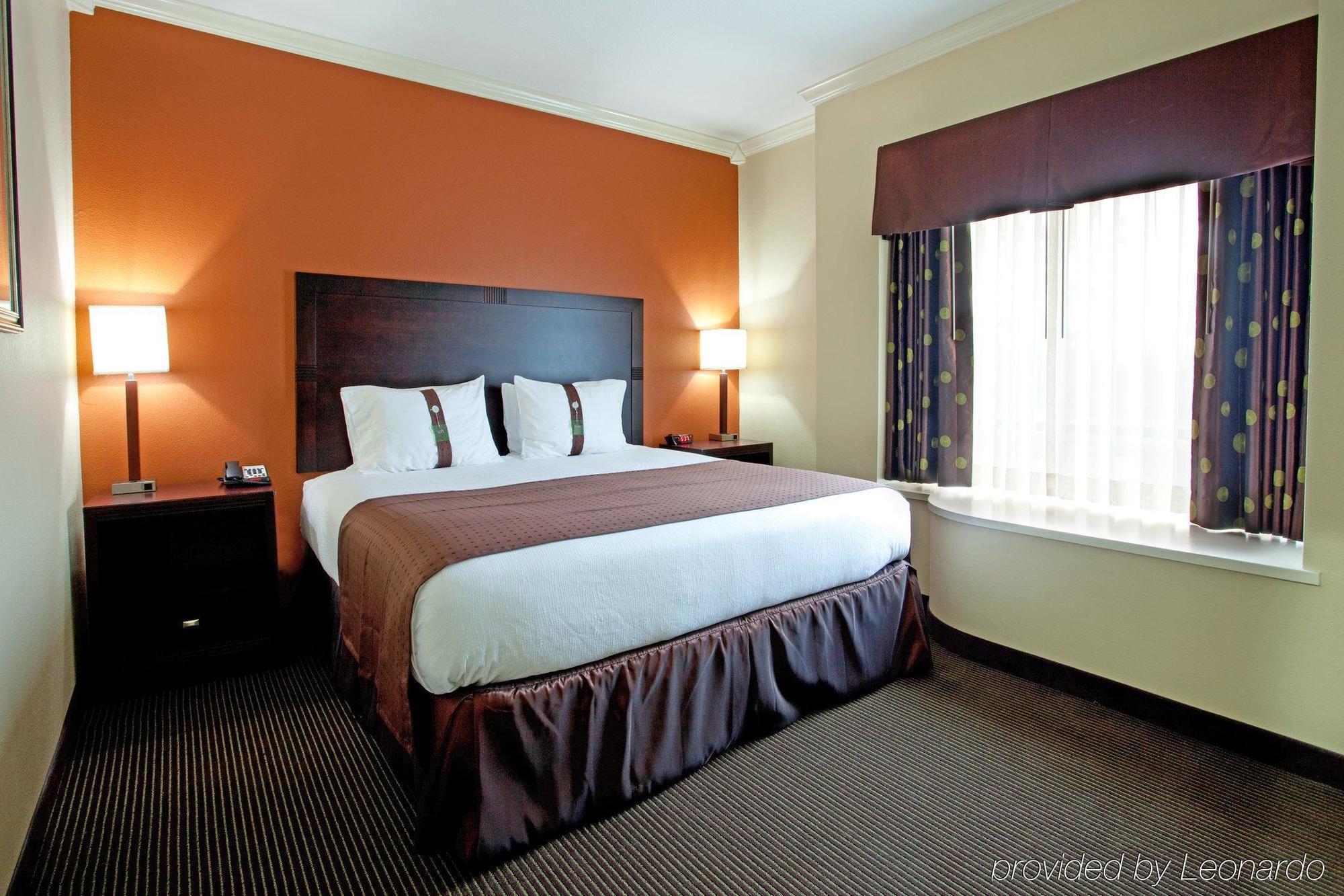 Holiday Inn Hotel & Suites Lake Charles South, An Ihg Hotel Room photo